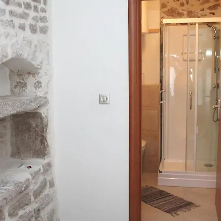 Old Town Apartment *